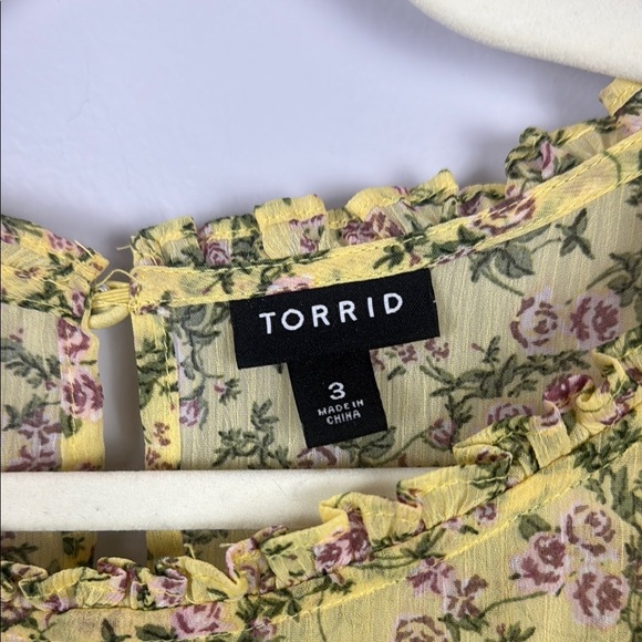 Torrid Yellow Ruffle Chiffon Floral Smocked Blouse. Size 3 - Picture 3 of 13